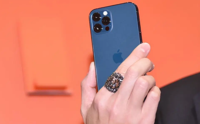 金平苹果手机维修分享iPhone12系列重启方法教程 